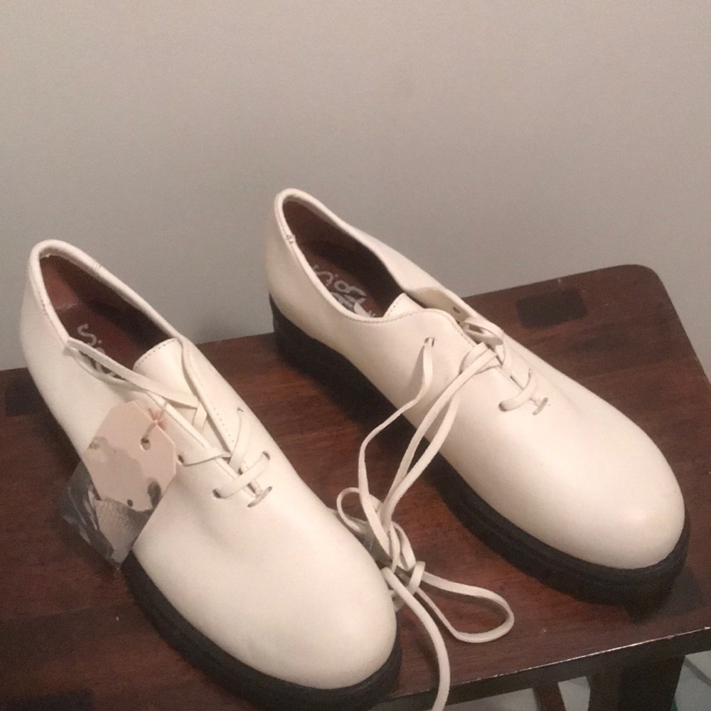 NWT AS98 sz 39 Loafer Casual Tie Shoes